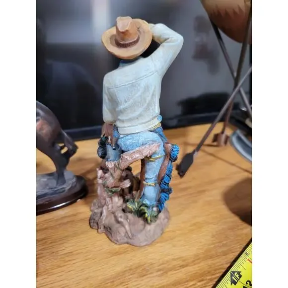 Southwest Theme Small resin Figures, horses, Cowboy 6 - Picture 6 of 16